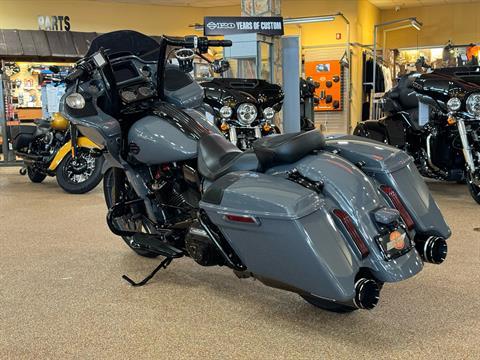 2018 Harley-Davidson CVO™ Road Glide® in Knoxville, Tennessee - Photo 12