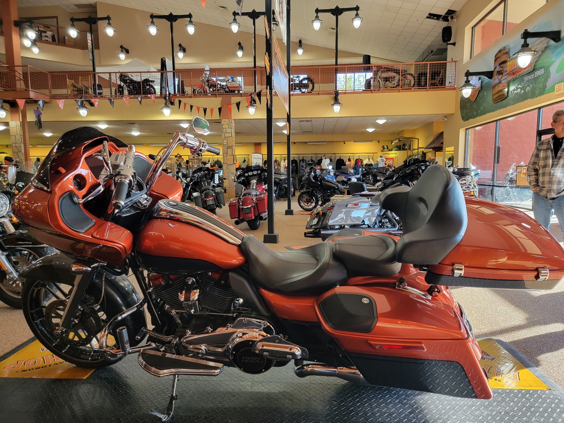 2018 Harley-Davidson CVO™ Road Glide® in Knoxville, Tennessee - Photo 5