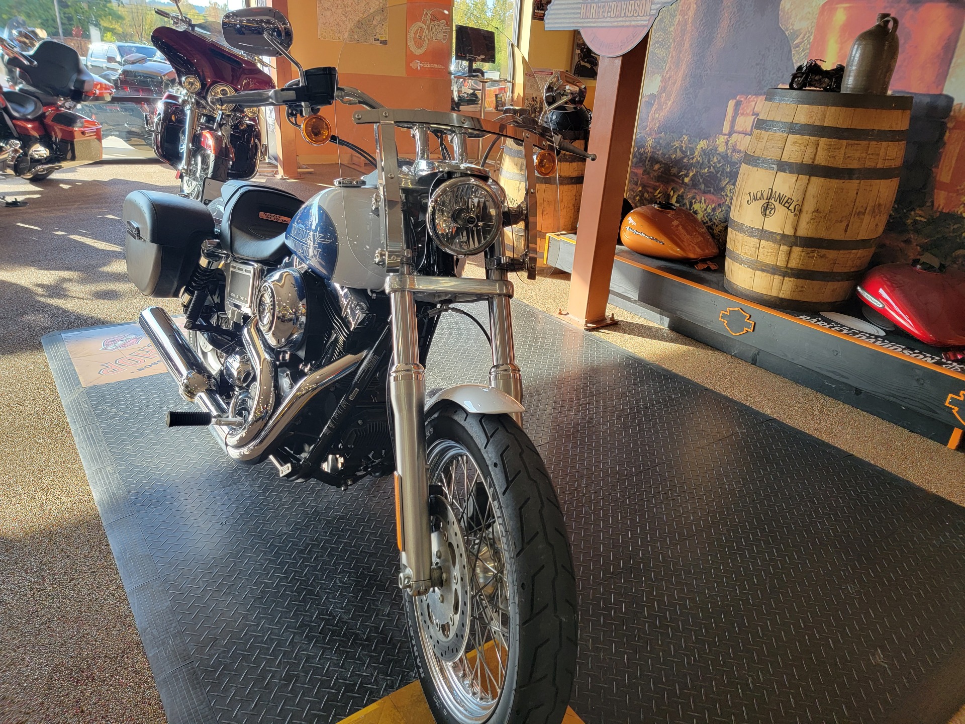 2015 Harley-Davidson Low Rider® in Knoxville, Tennessee - Photo 2