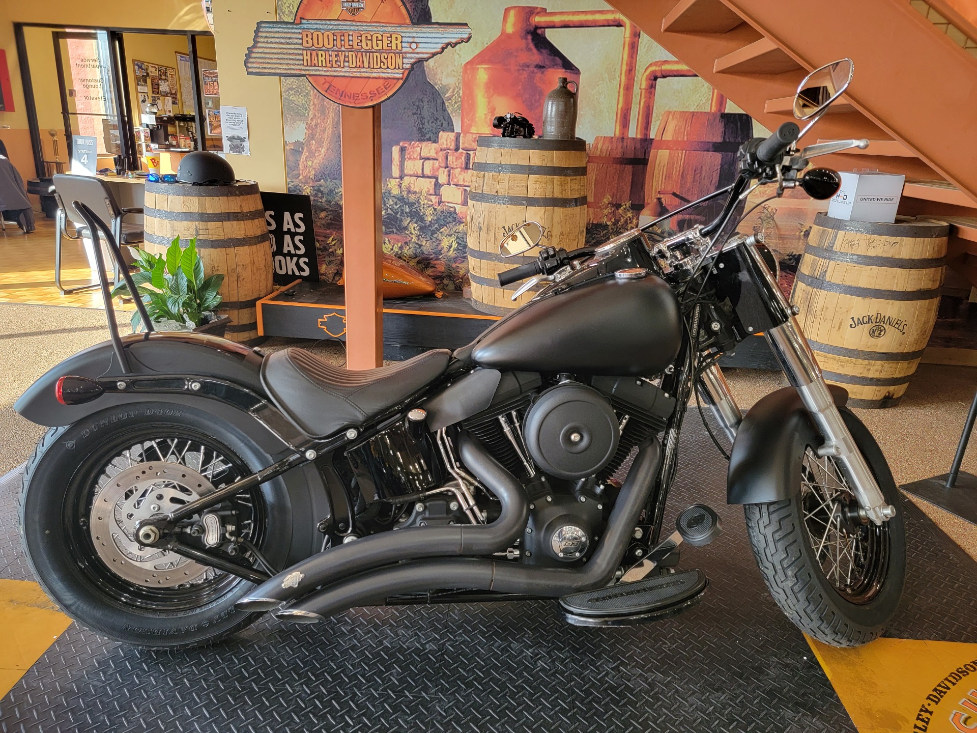 2015 Harley-Davidson Softail Slim® in Knoxville, Tennessee - Photo 1