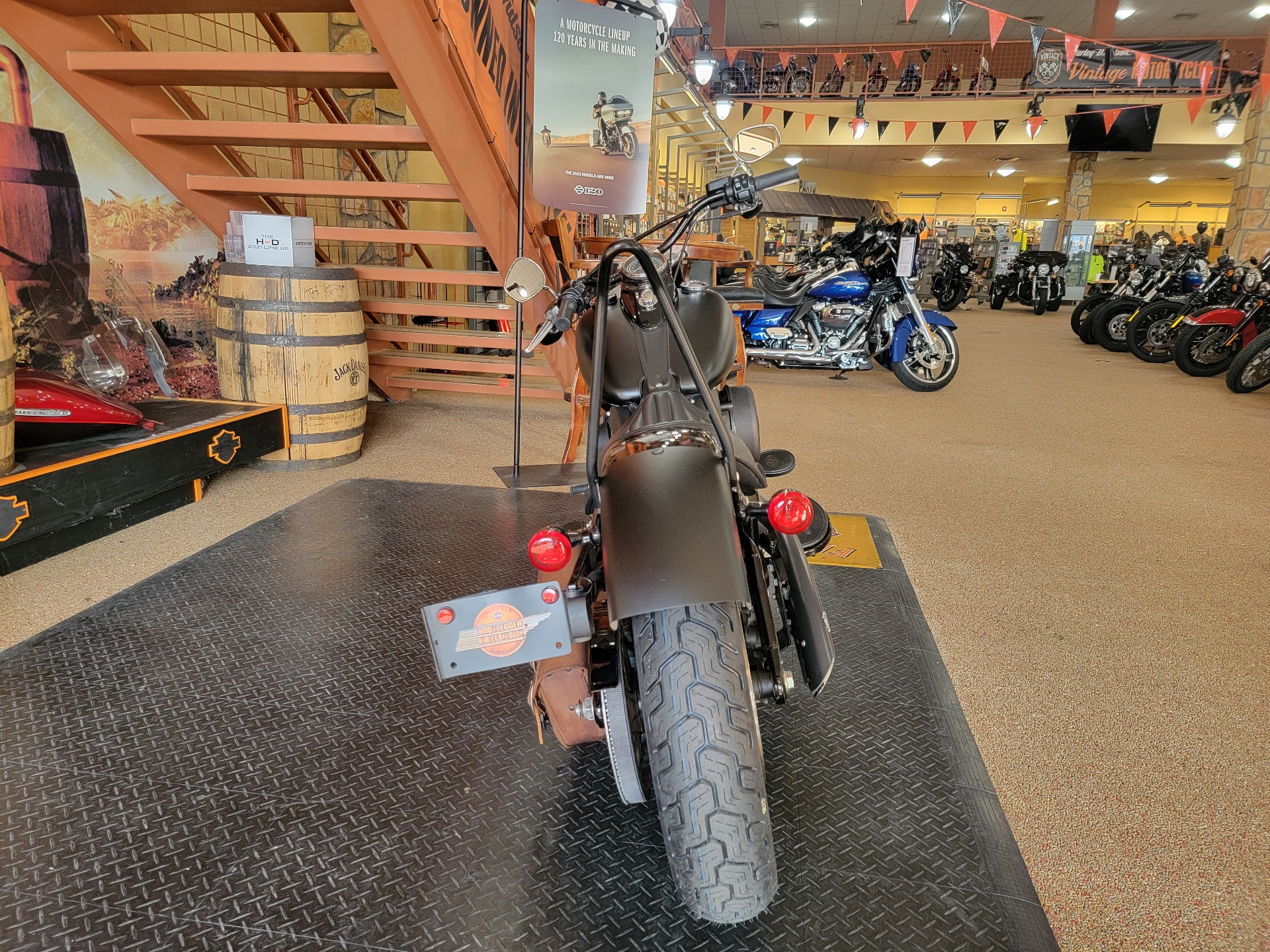 2015 Harley-Davidson Softail Slim® in Knoxville, Tennessee - Photo 3