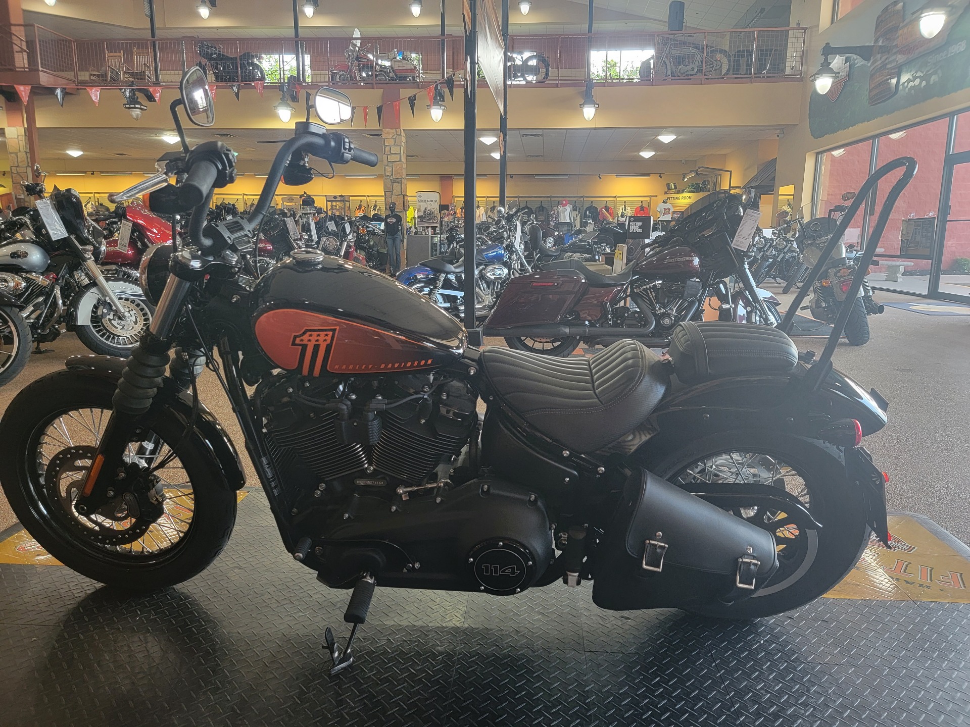 2021 Harley-Davidson Street Bob® 114 in Knoxville, Tennessee - Photo 4