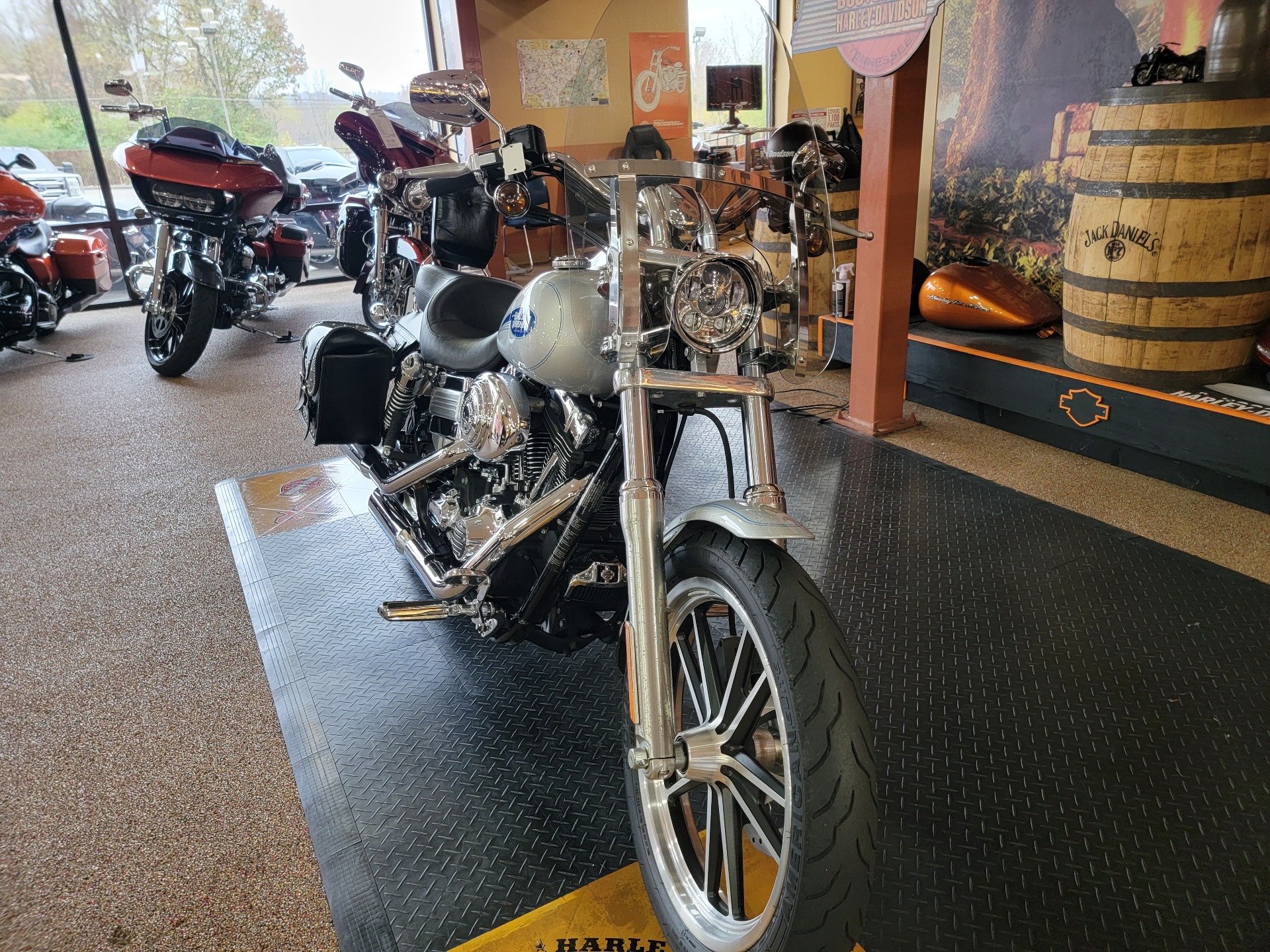 2006 Harley-Davidson Dyna Low Rider in Knoxville, Tennessee - Photo 2