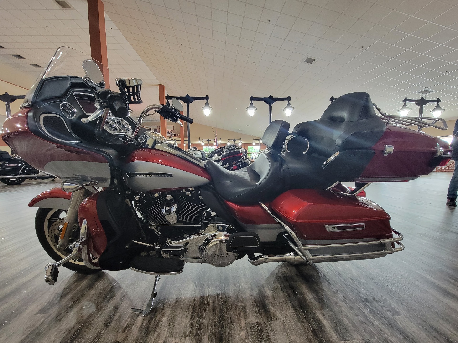 2019 Harley-Davidson Road Glide® Ultra in Knoxville, Tennessee - Photo 4
