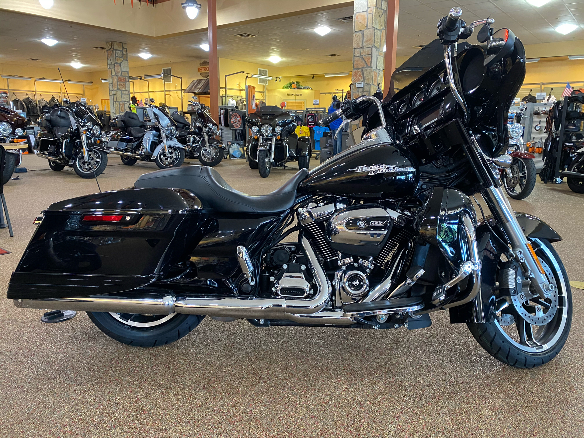 Used 2017 Harley Davidson Street Glide Special Vivid Black Motorcycles In Knoxville Tn 683320