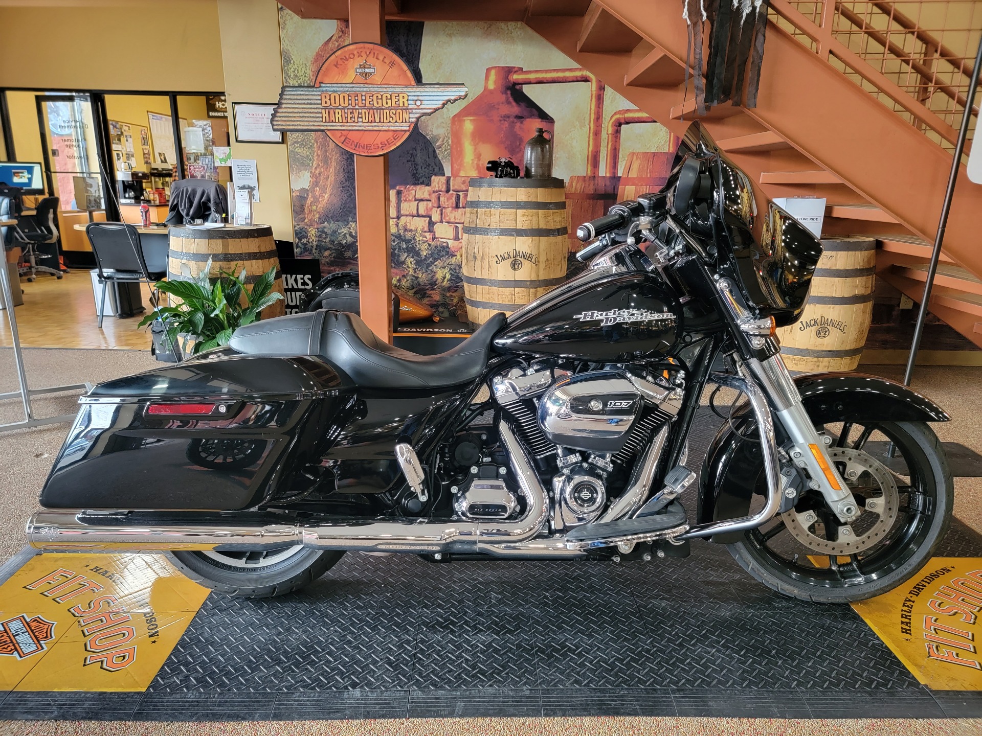 2017 Harley-Davidson Street Glide® Special in Knoxville, Tennessee - Photo 1
