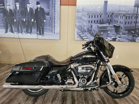 2017 Harley-Davidson Street Glide® Special in Knoxville, Tennessee - Photo 1