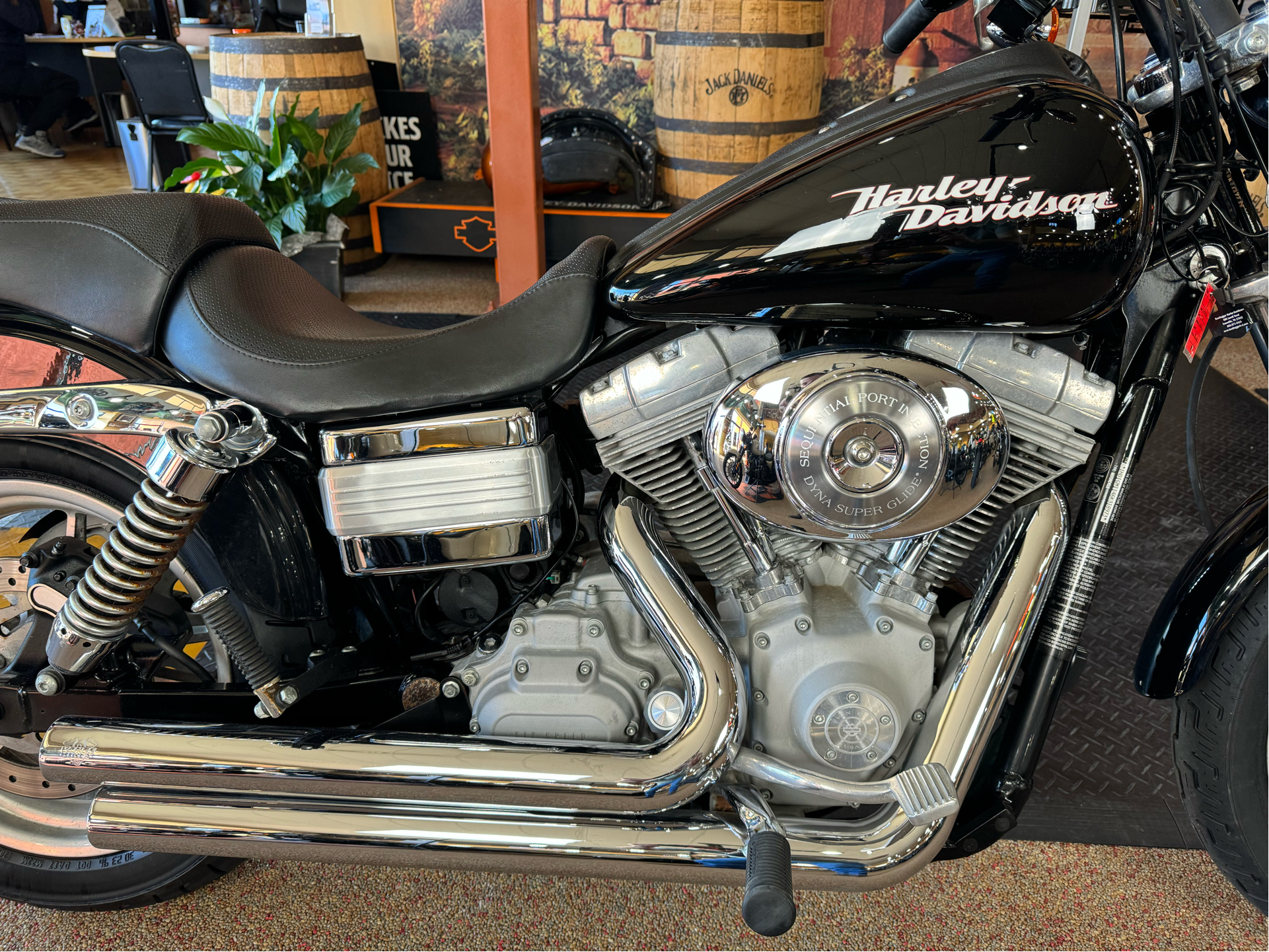 2006 Harley-Davidson Dyna™ Super Glide® in Knoxville, Tennessee - Photo 4