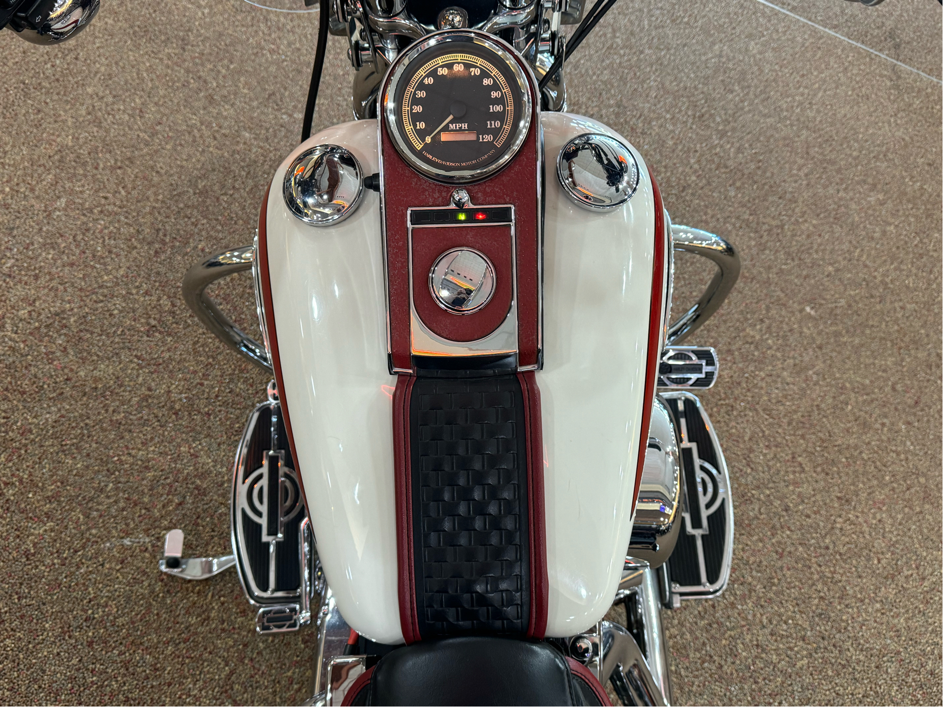 1997 Harley-Davidson FLSTS Heritage Softail Springer in Knoxville, Tennessee - Photo 18