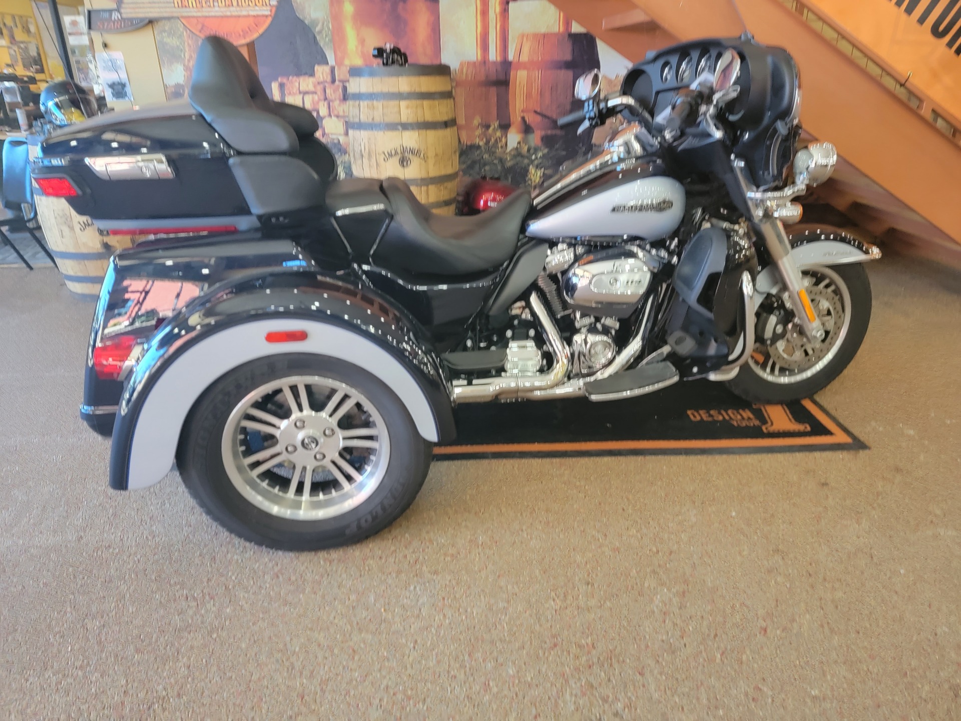 2019 Harley-Davidson Tri Glide® Ultra in Knoxville, Tennessee - Photo 1