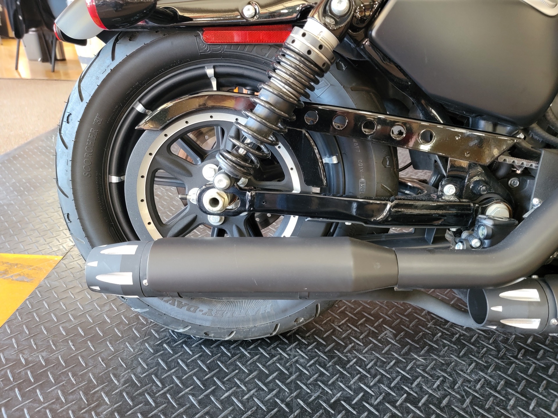 2021 Harley-Davidson Iron 883™ in Knoxville, Tennessee - Photo 5