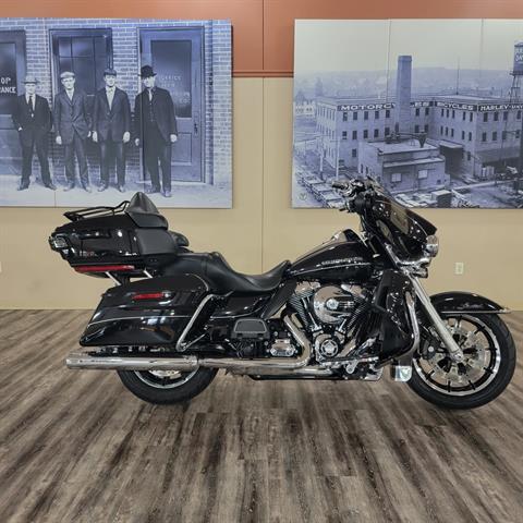 2015 Harley-Davidson Ultra Limited in Knoxville, Tennessee - Photo 2