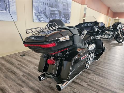 2017 Harley-Davidson Ultra Limited Low in Knoxville, Tennessee - Photo 3