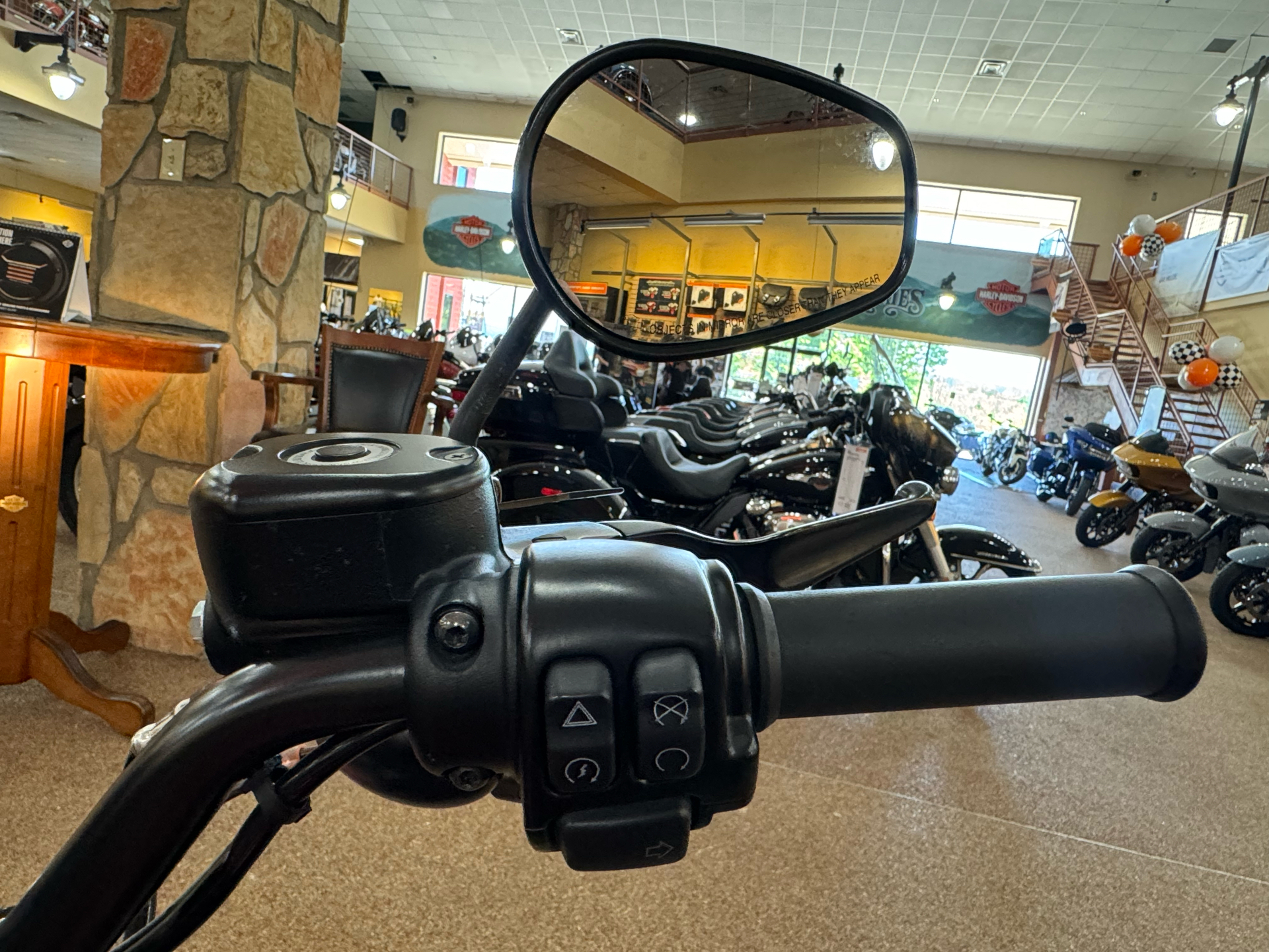 2018 Harley-Davidson Iron 883™ in Knoxville, Tennessee - Photo 21