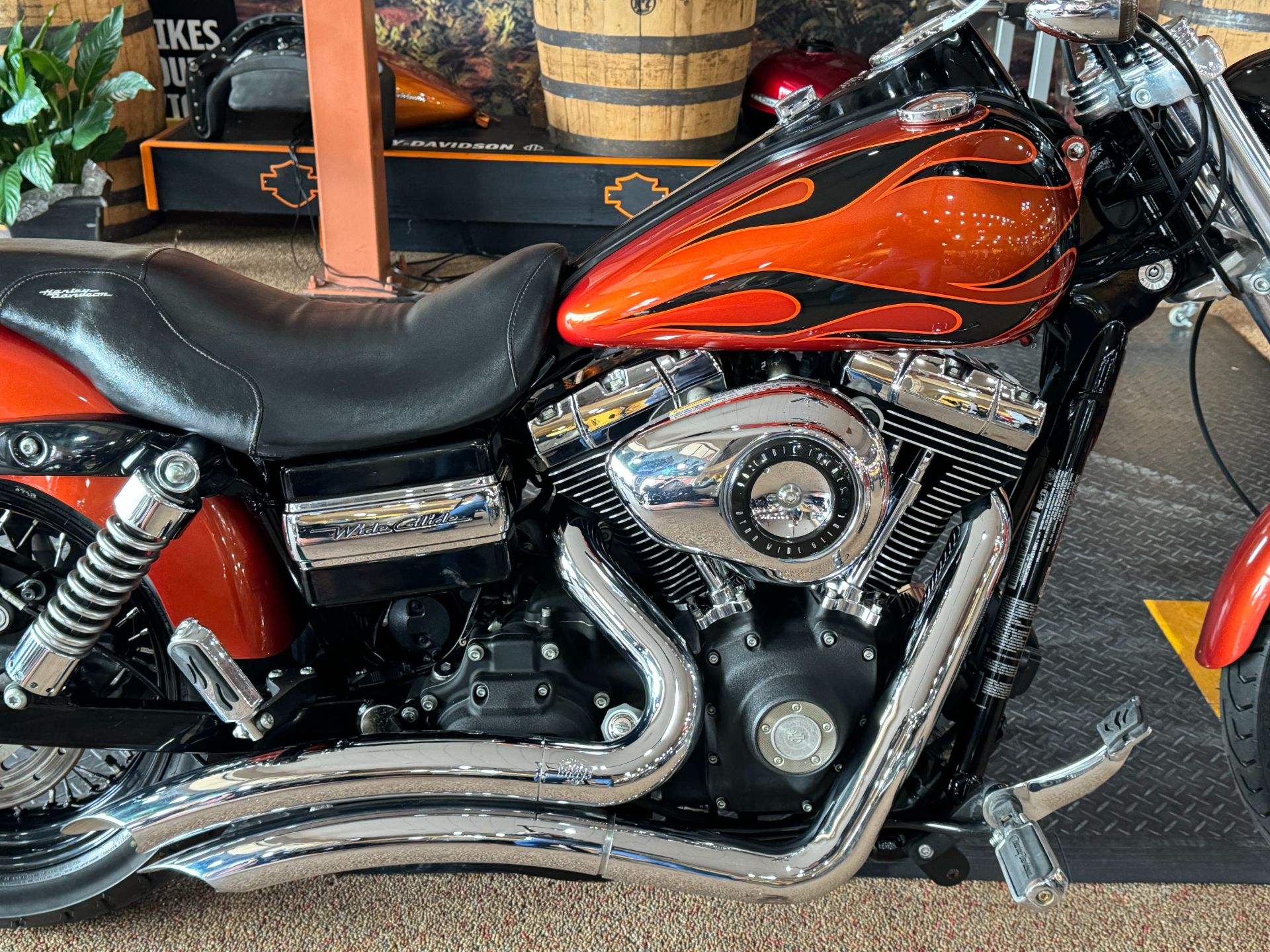 2011 Harley-Davidson Dyna® Wide Glide® in Knoxville, Tennessee - Photo 5
