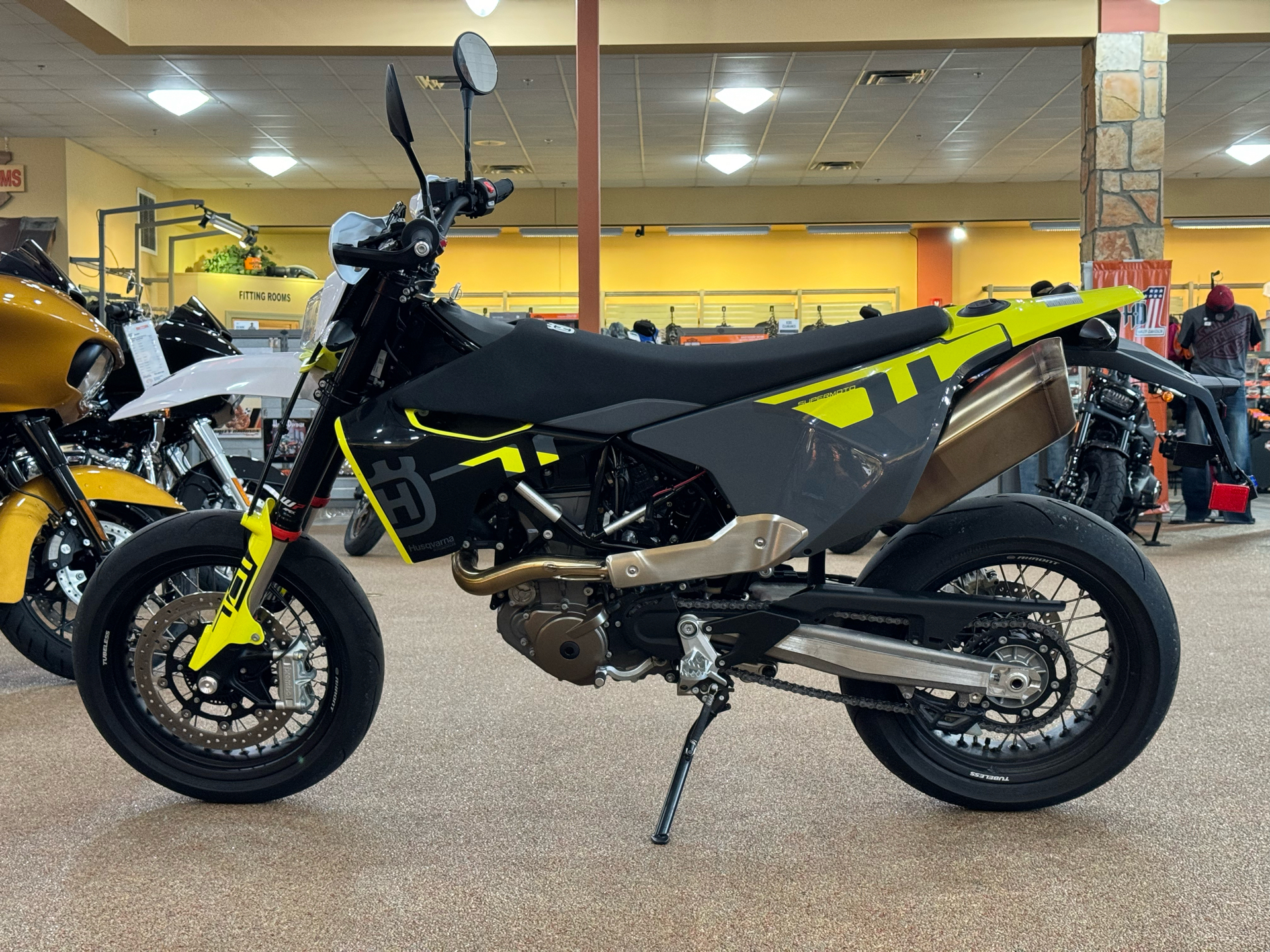 2023 Husqvarna 701 Supermoto in Knoxville, Tennessee - Photo 9