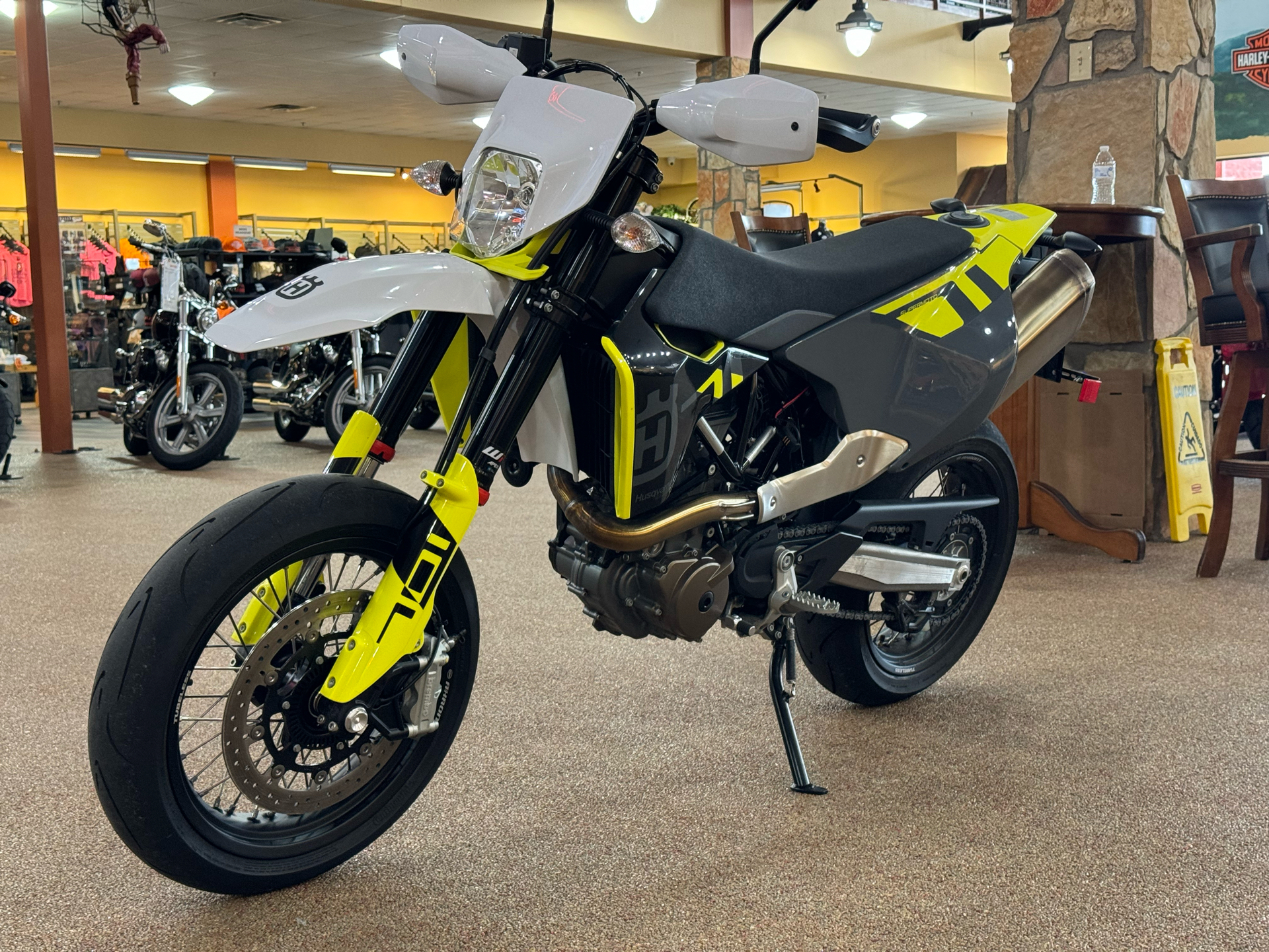 2023 Husqvarna 701 Supermoto in Knoxville, Tennessee - Photo 10