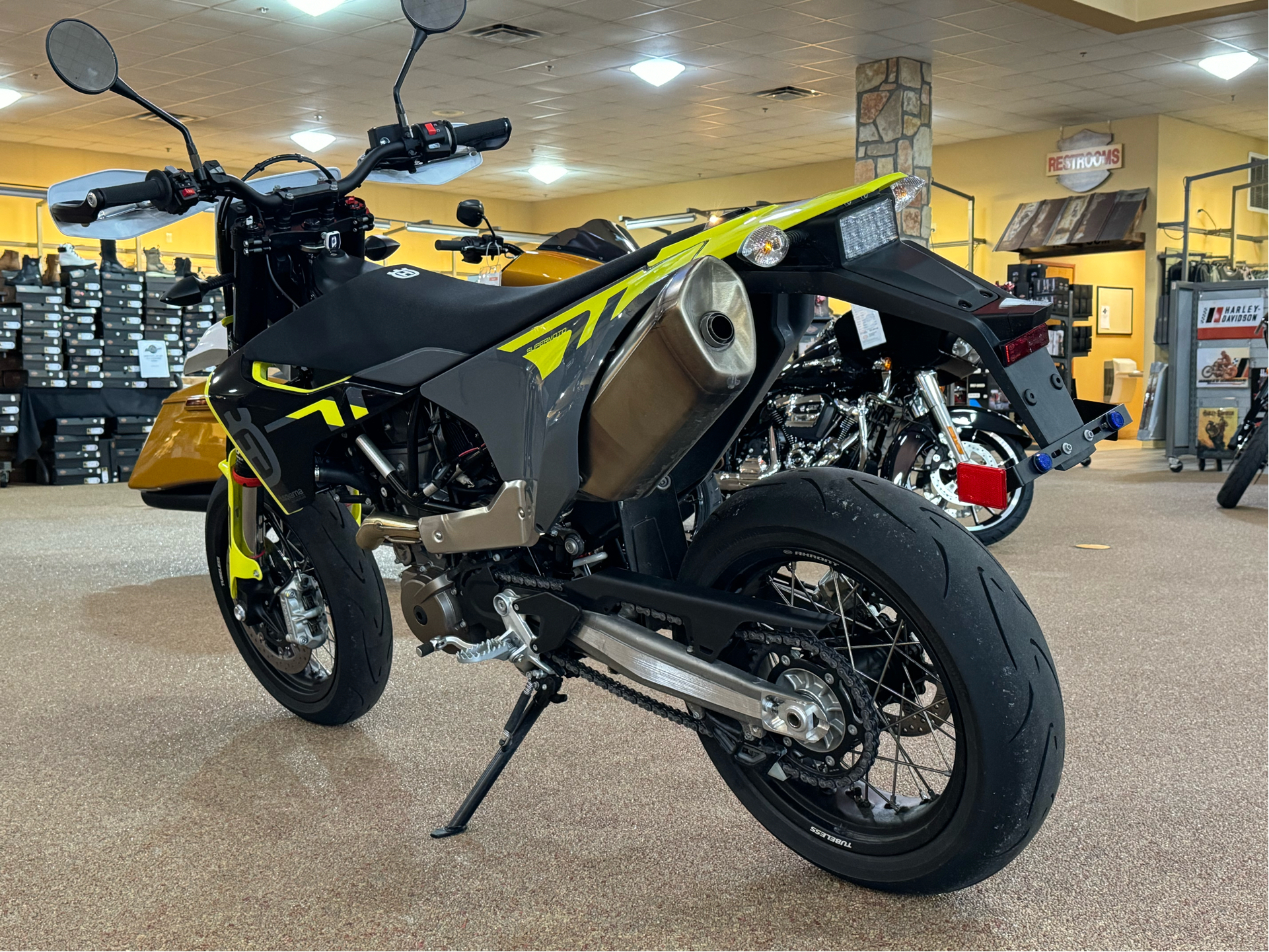 2023 Husqvarna 701 Supermoto in Knoxville, Tennessee - Photo 13