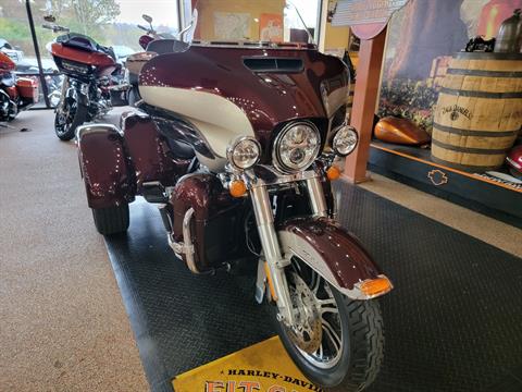 2018 Harley-Davidson Tri Glide® Ultra in Knoxville, Tennessee - Photo 2