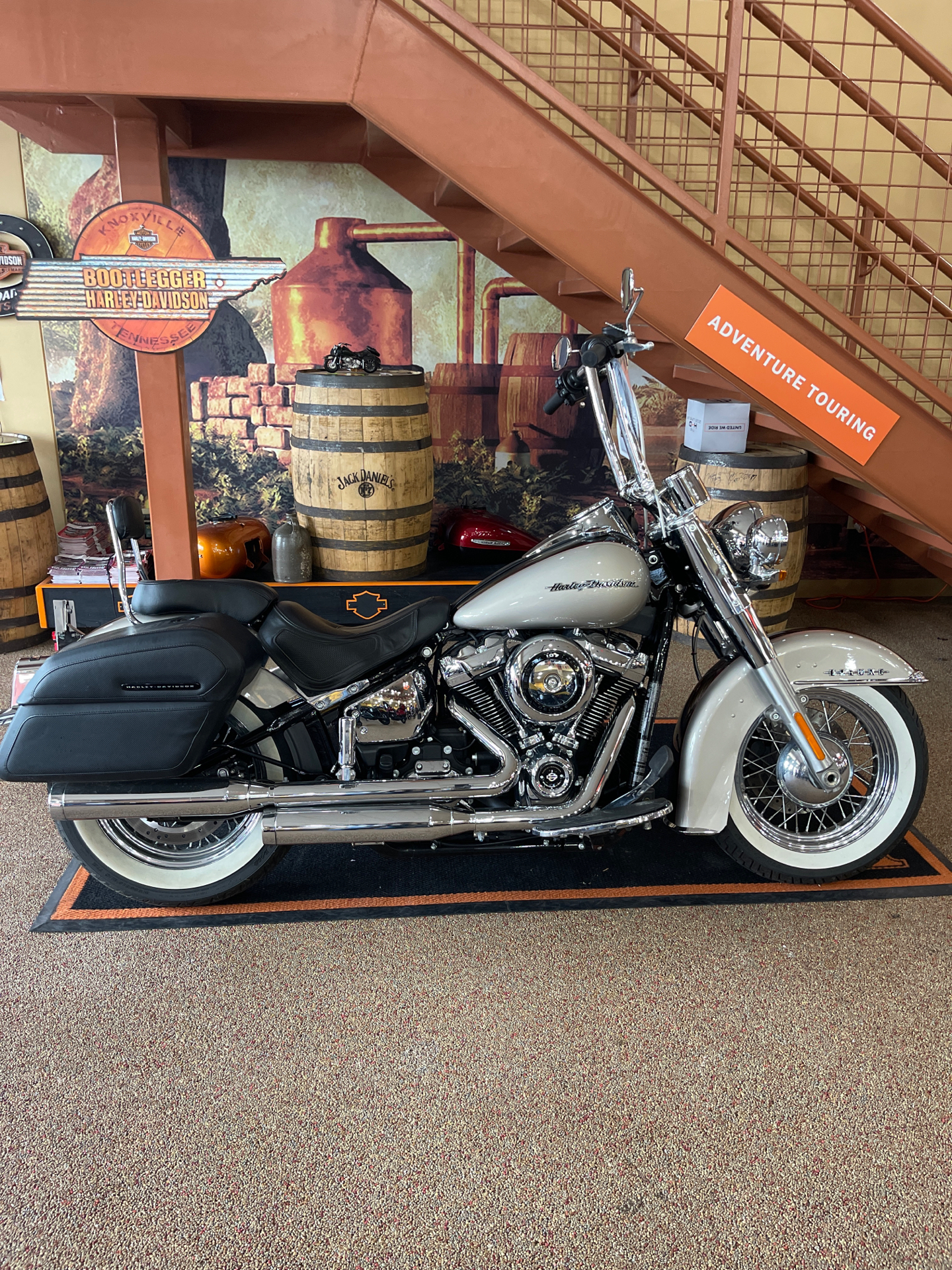 2018 Harley-Davidson Softail® Deluxe 107 in Knoxville, Tennessee - Photo 2