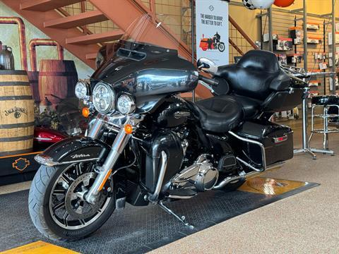 2018 Harley-Davidson Electra Glide® Ultra Classic® in Knoxville, Tennessee - Photo 11