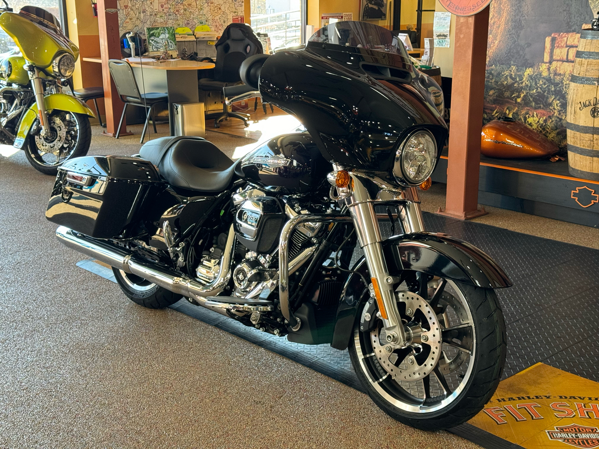 2023 Harley-Davidson Street Glide® in Knoxville, Tennessee - Photo 2