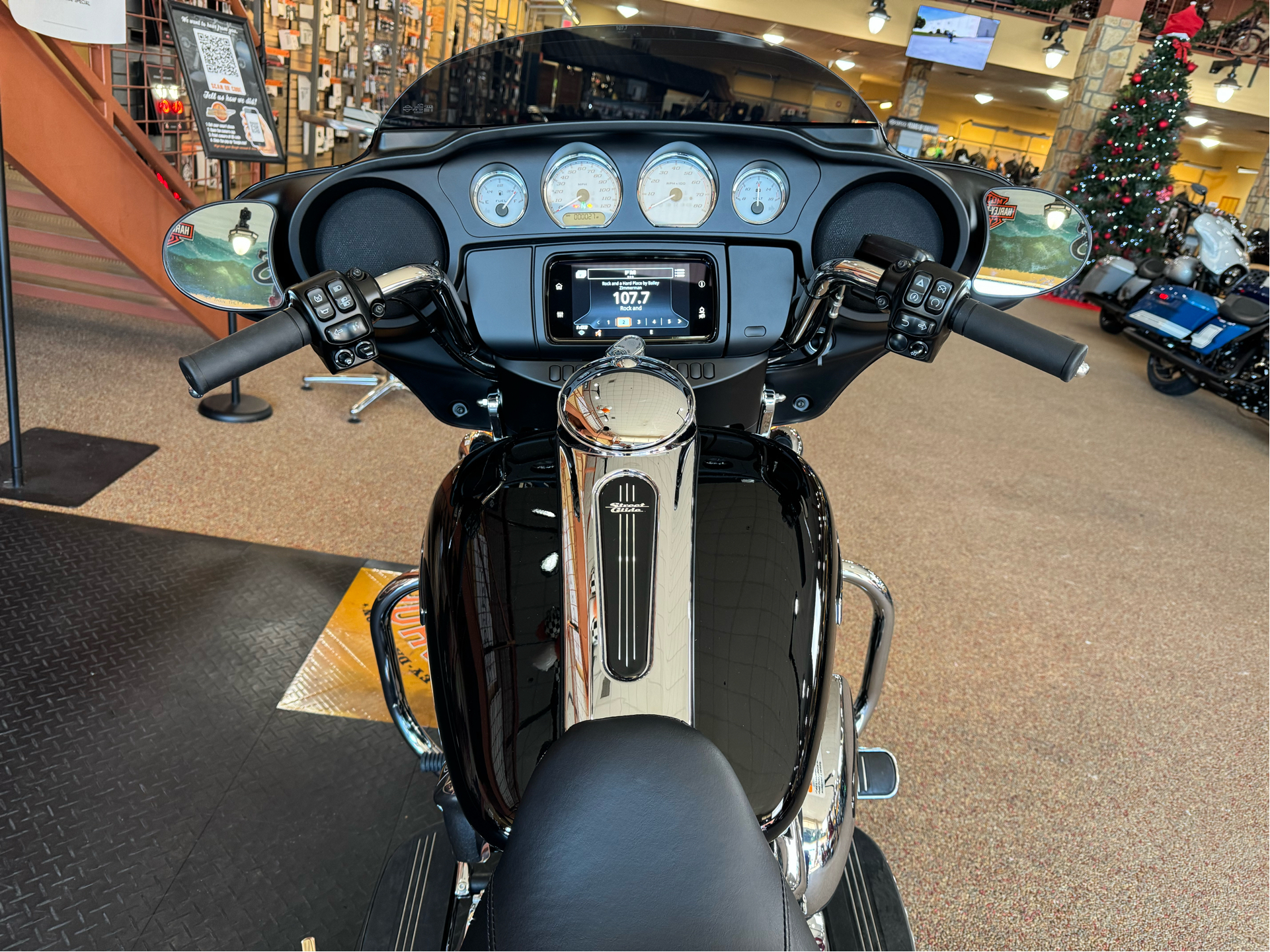 2023 Harley-Davidson Street Glide® in Knoxville, Tennessee - Photo 19