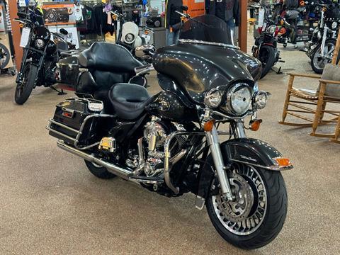 2009 Harley-Davidson Ultra Classic® Electra Glide® in Knoxville, Tennessee - Photo 2