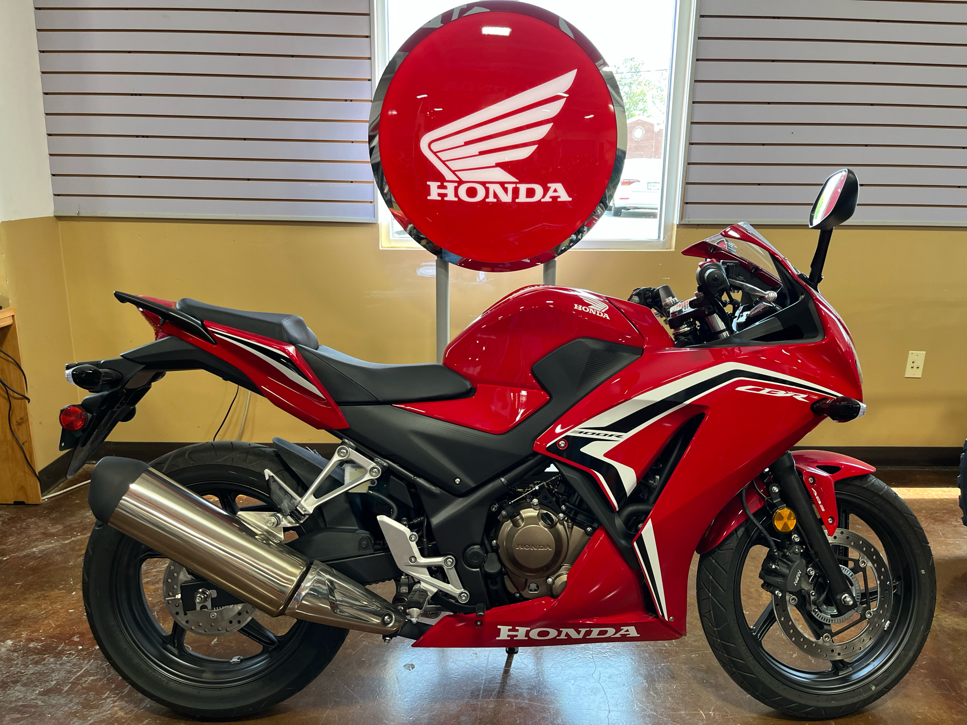 2022 Honda CBR300R ABS in Douglasville, Georgia - Photo 1