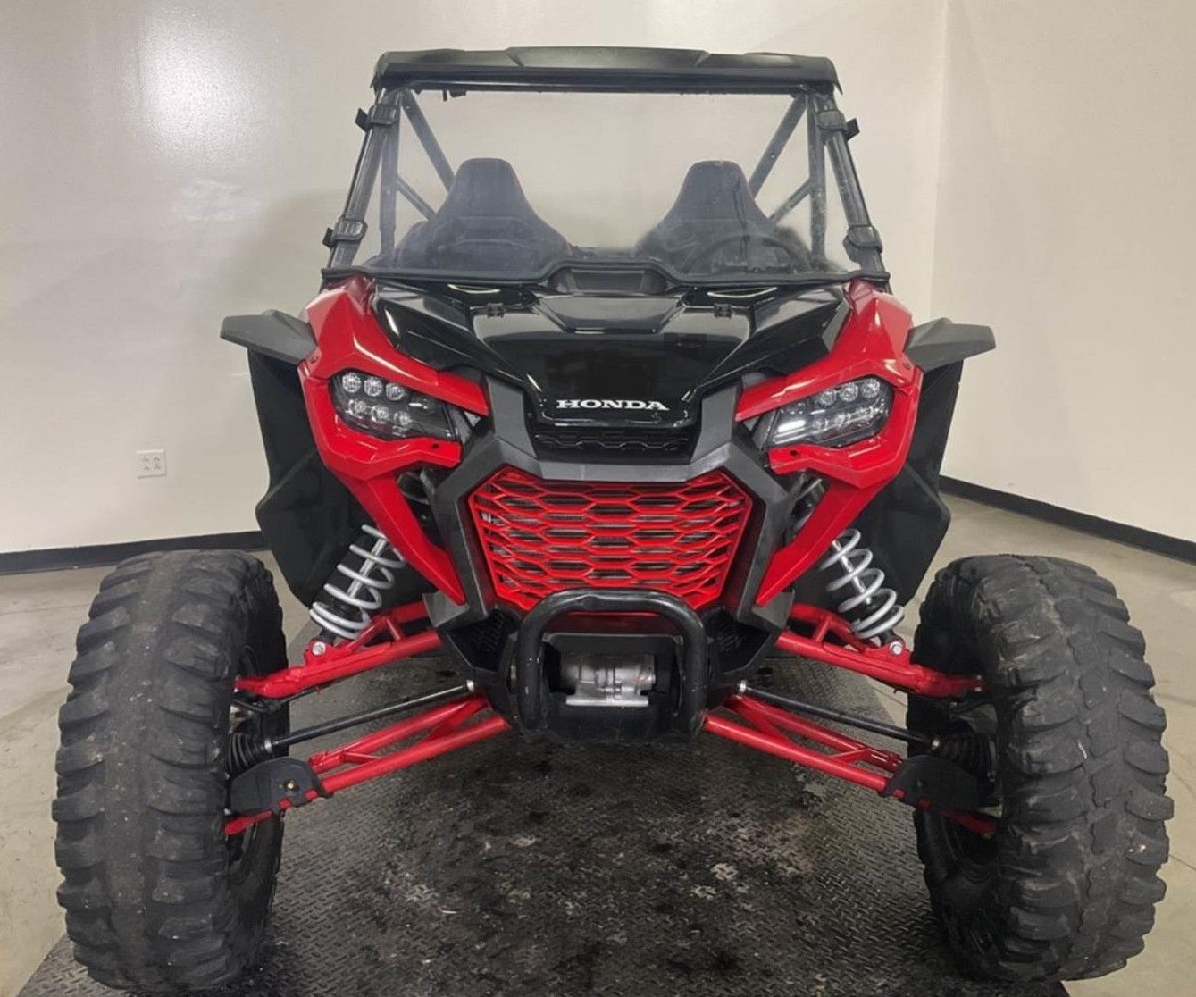 2022 Honda Talon 1000R FOX Live Valve in Odessa, Missouri - Photo 2