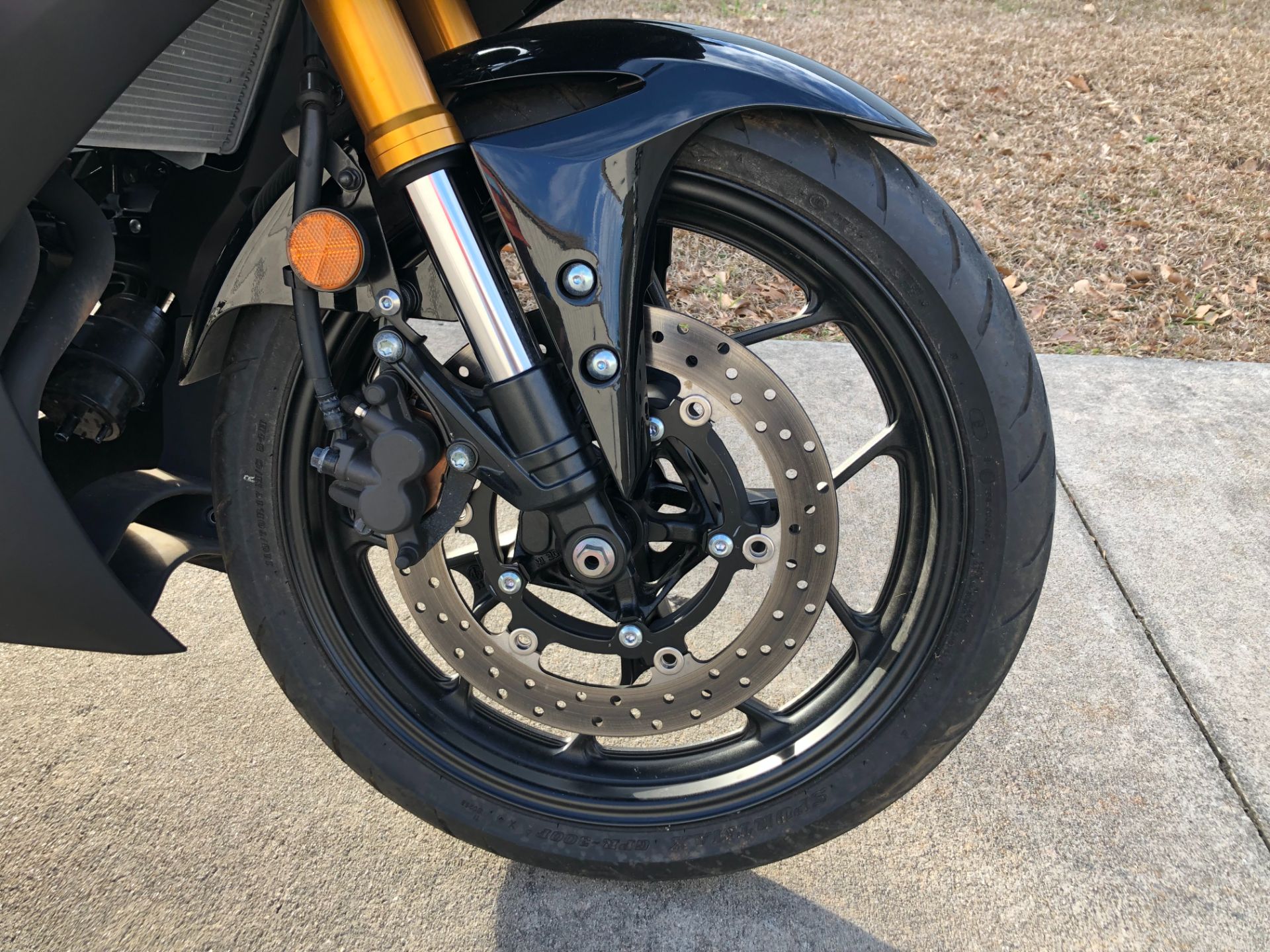 2019 Yamaha YZF-R3 in Fayetteville, Georgia - Photo 4