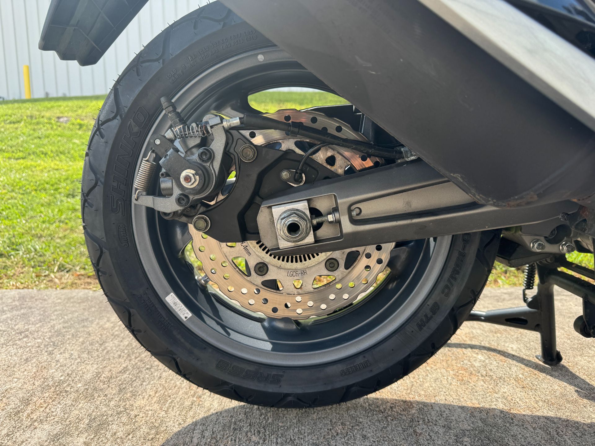 2022 Kymco AK 550i ABS in Fayetteville, Georgia - Photo 10