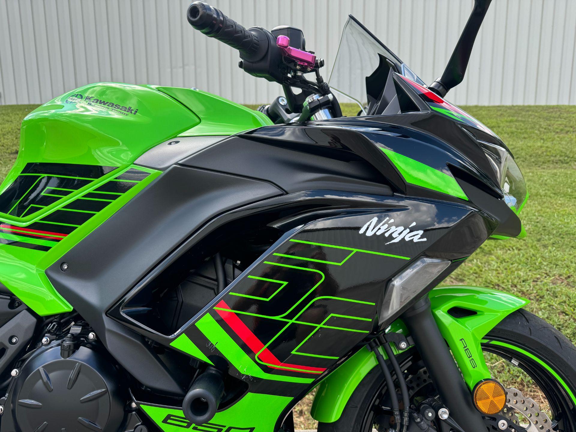 2023 Kawasaki Ninja 650 ABS KRT Edition in Fayetteville, Georgia - Photo 5