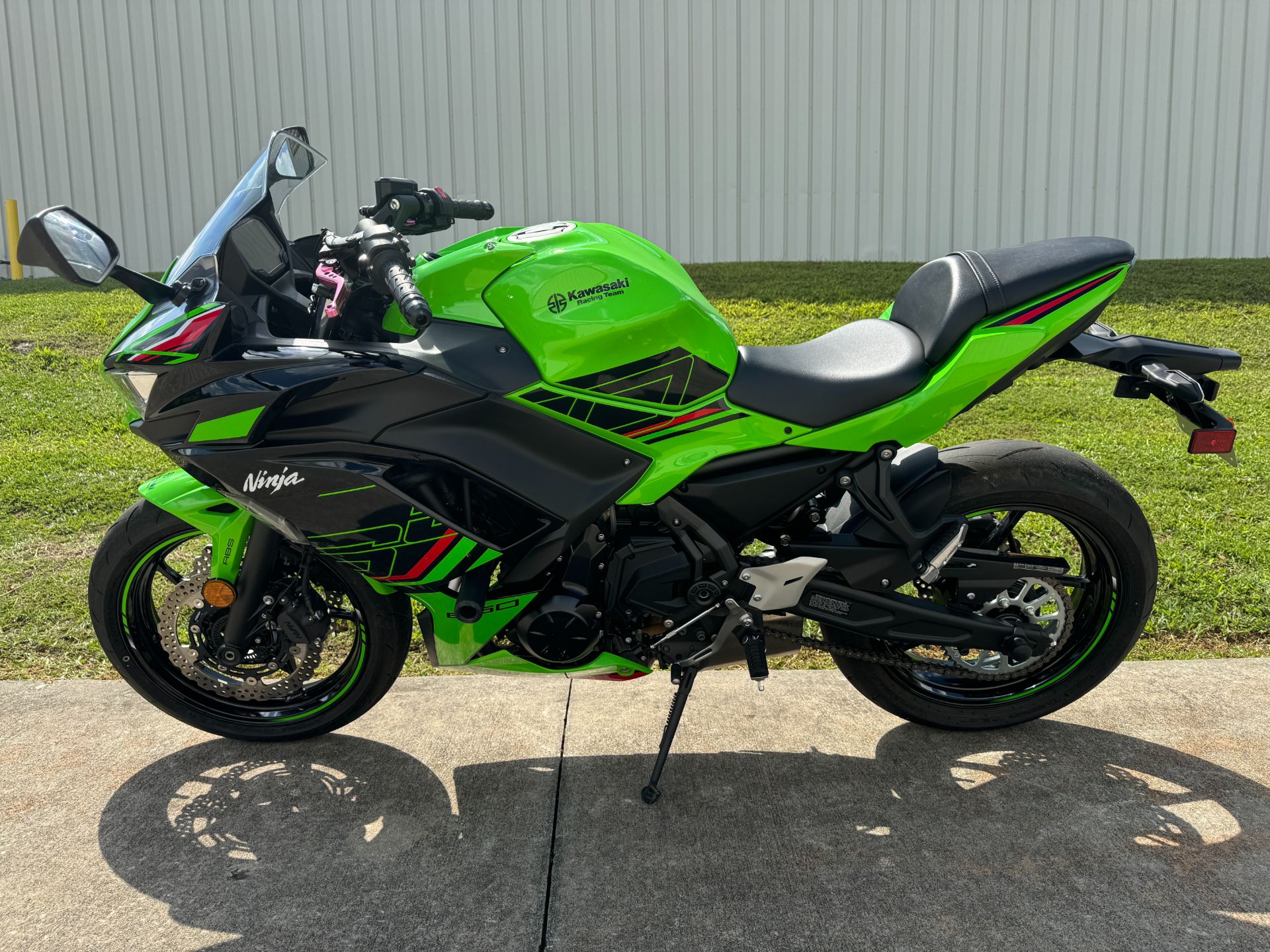 2023 Kawasaki Ninja 650 ABS KRT Edition in Fayetteville, Georgia - Photo 12