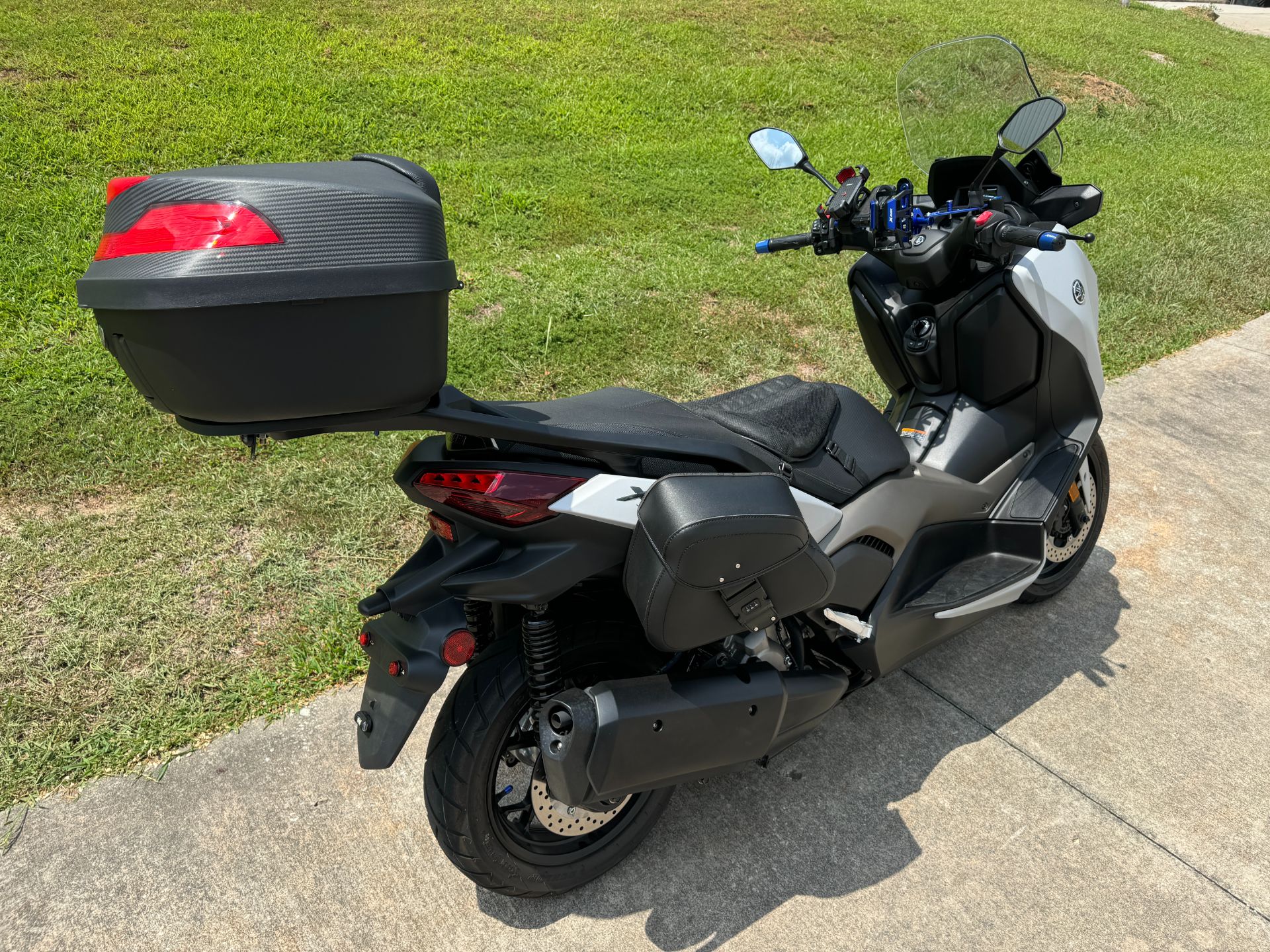 2023 Yamaha XMAX in Fayetteville, Georgia - Photo 10