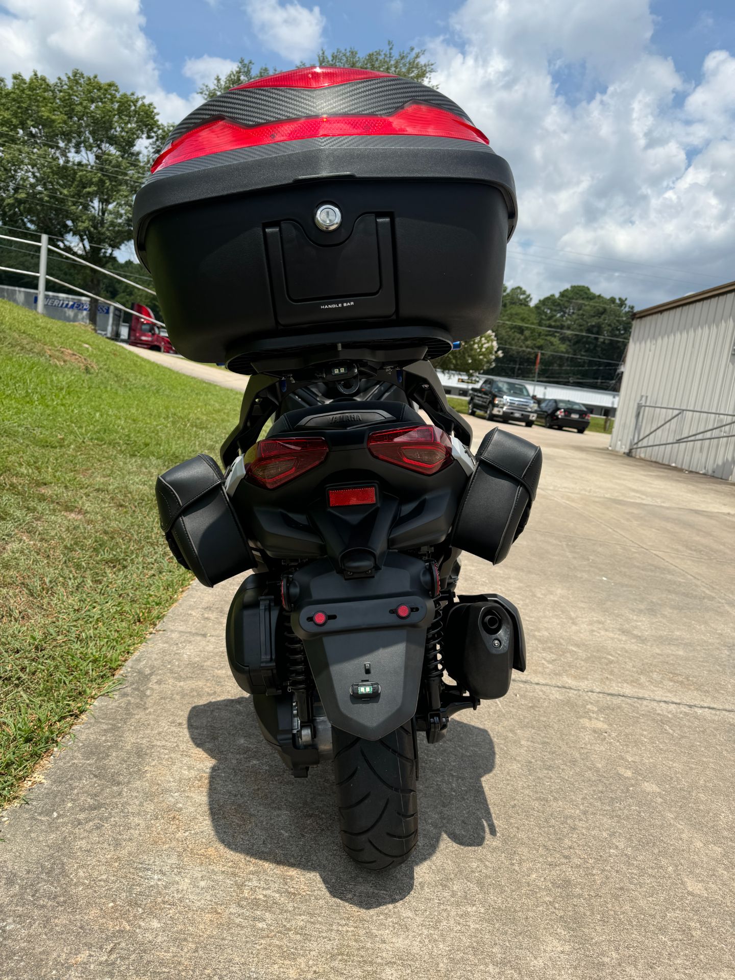 2023 Yamaha XMAX in Fayetteville, Georgia - Photo 11