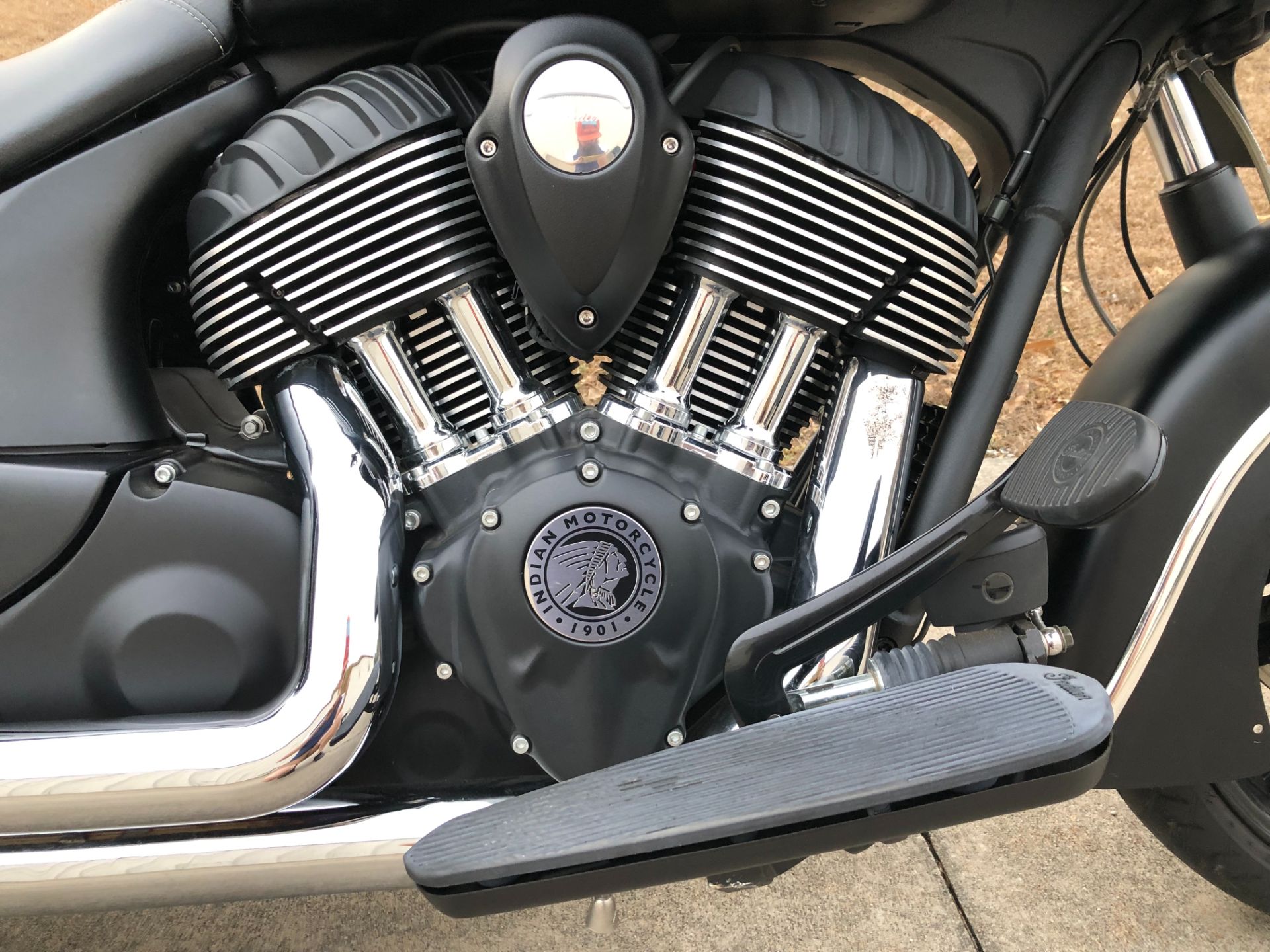 2017 Indian Motorcycle Chief Dark Horse® in Fayetteville, Georgia - Photo 8