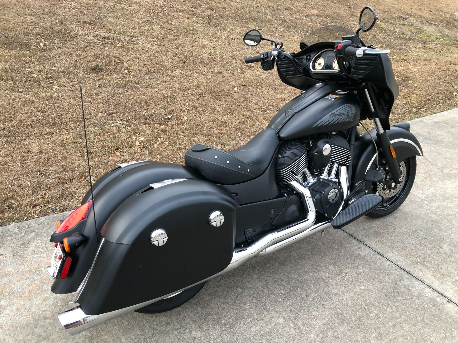 2017 Indian Motorcycle Chief Dark Horse® in Fayetteville, Georgia - Photo 11