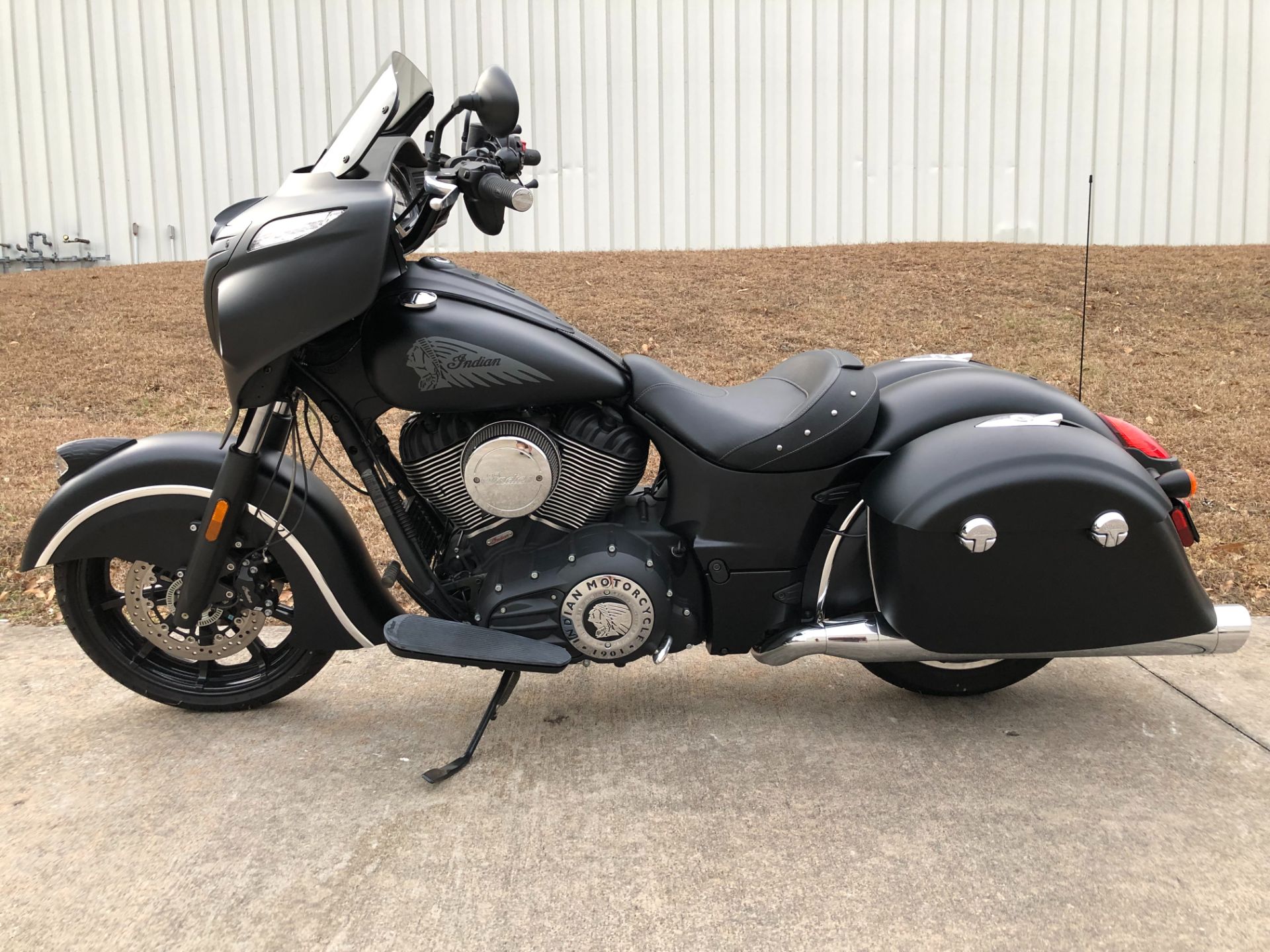 2017 Indian Motorcycle Chief Dark Horse® in Fayetteville, Georgia - Photo 14