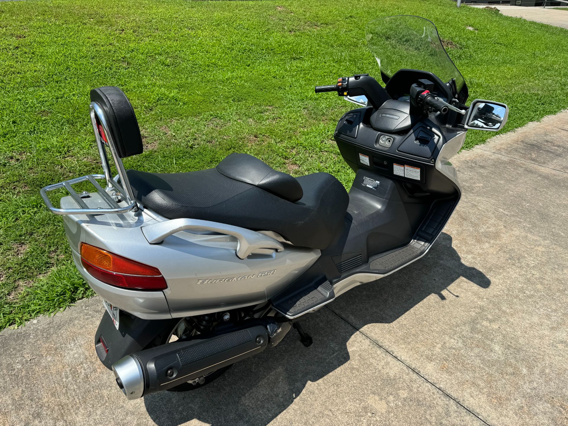 2003 Suzuki Burgman™ 650 in Fayetteville, Georgia - Photo 10