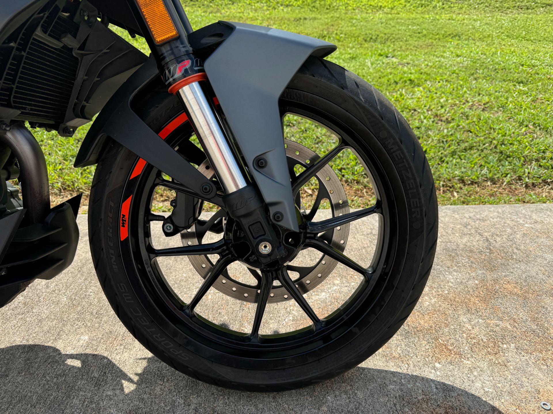 2023 KTM 390 Duke in Fayetteville, Georgia - Photo 4