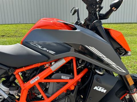 2023 KTM 390 Duke in Fayetteville, Georgia - Photo 5