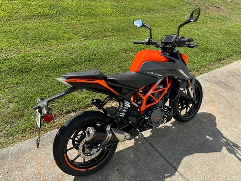 2023 KTM 390 Duke in Fayetteville, Georgia - Photo 9