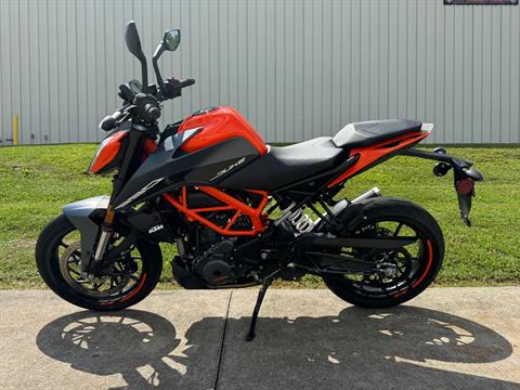 2023 KTM 390 Duke in Fayetteville, Georgia - Photo 11