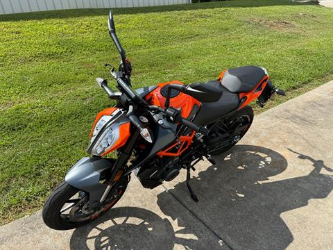 2023 KTM 390 Duke in Fayetteville, Georgia - Photo 12