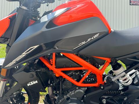 2023 KTM 390 Duke in Fayetteville, Georgia - Photo 14