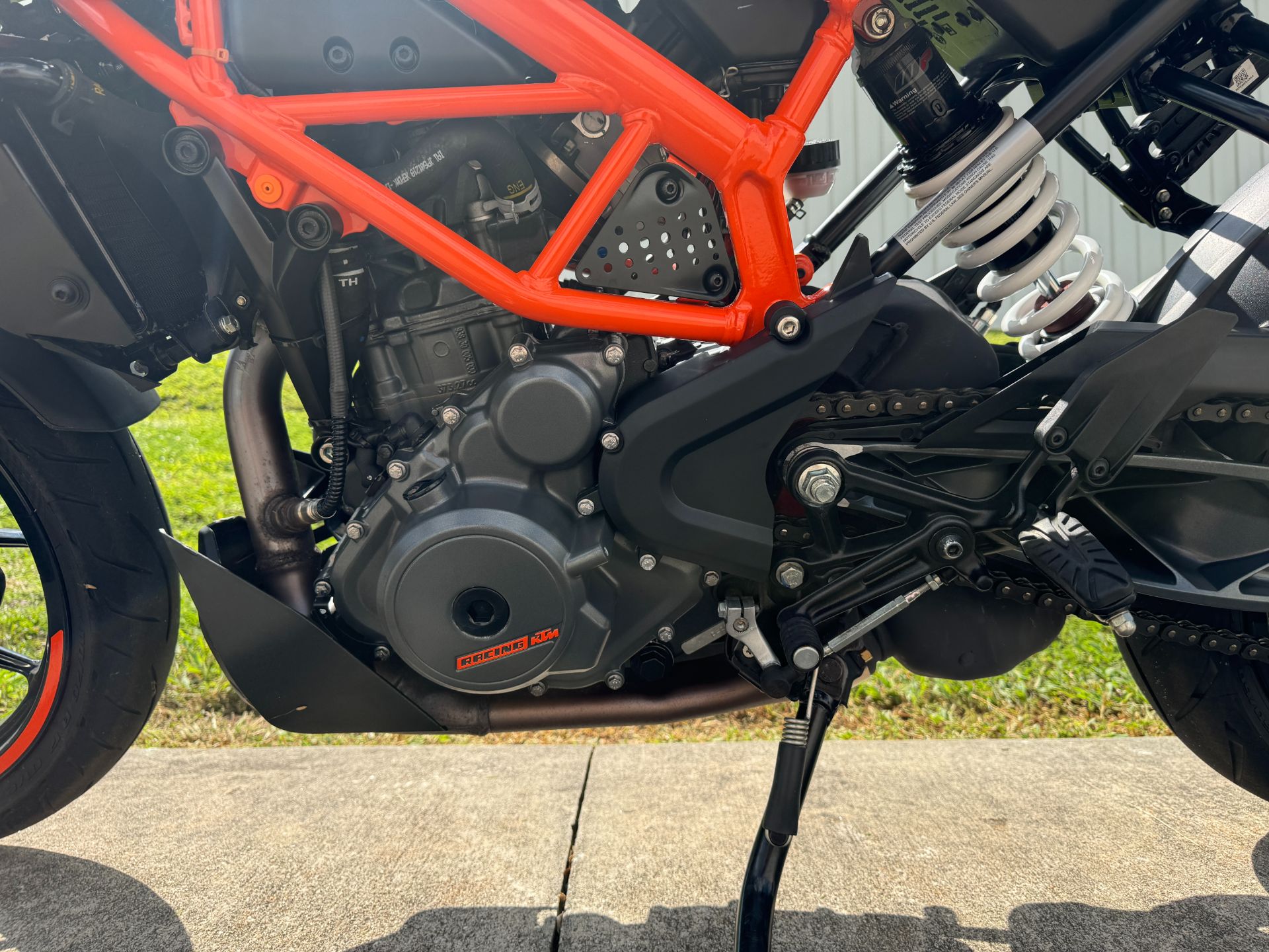 2023 KTM 390 Duke in Fayetteville, Georgia - Photo 15