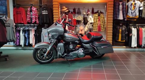 2016 Harley-Davidson Ultra Limited in Augusta, Maine - Photo 3
