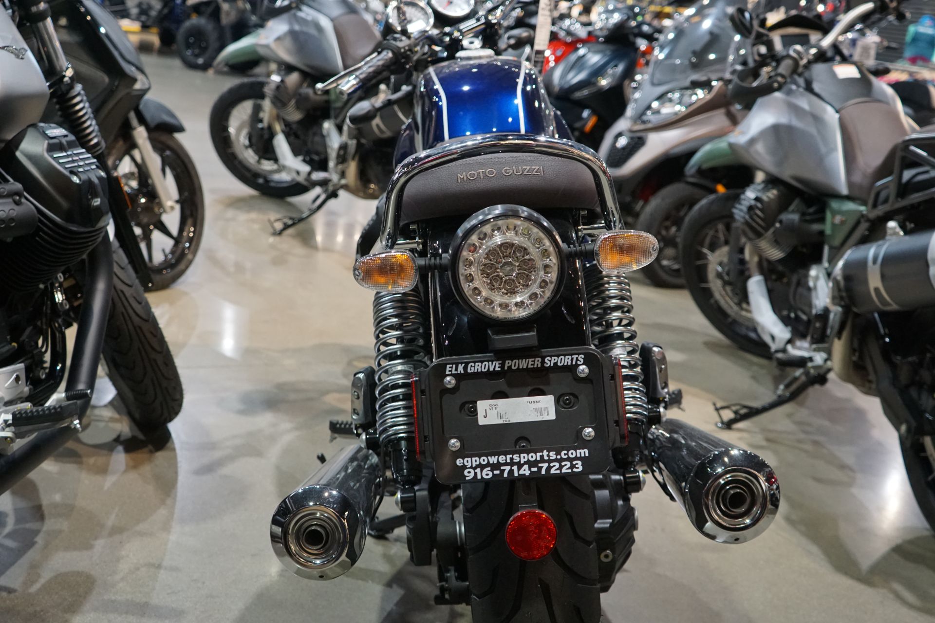 2022 Moto Guzzi V7 Special E5 in Elk Grove, California - Photo 3