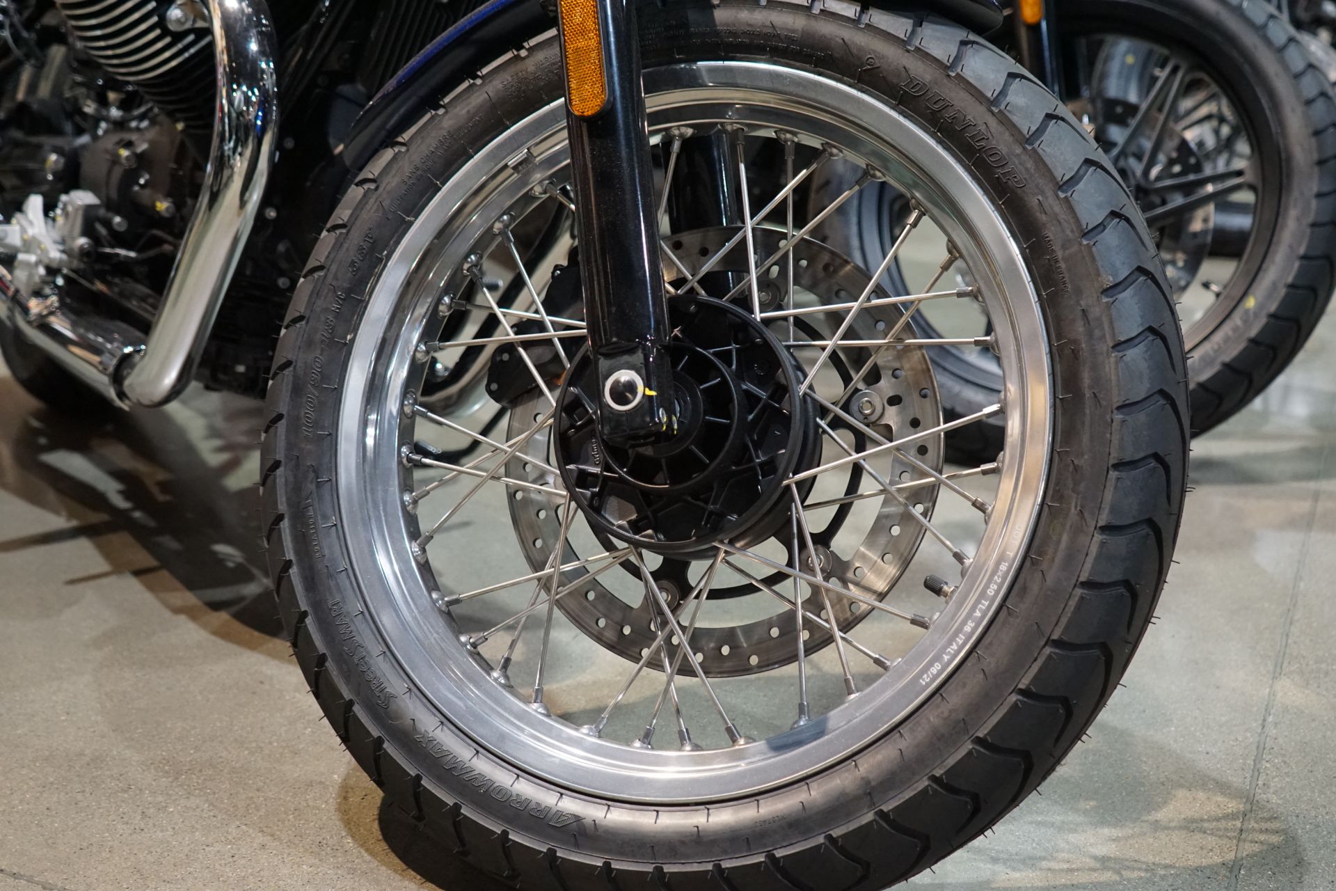 2022 Moto Guzzi V7 Special E5 in Elk Grove, California - Photo 10